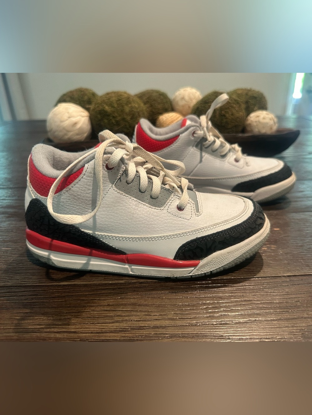 Air Jordan Retro 3  Sneakers (Kids)